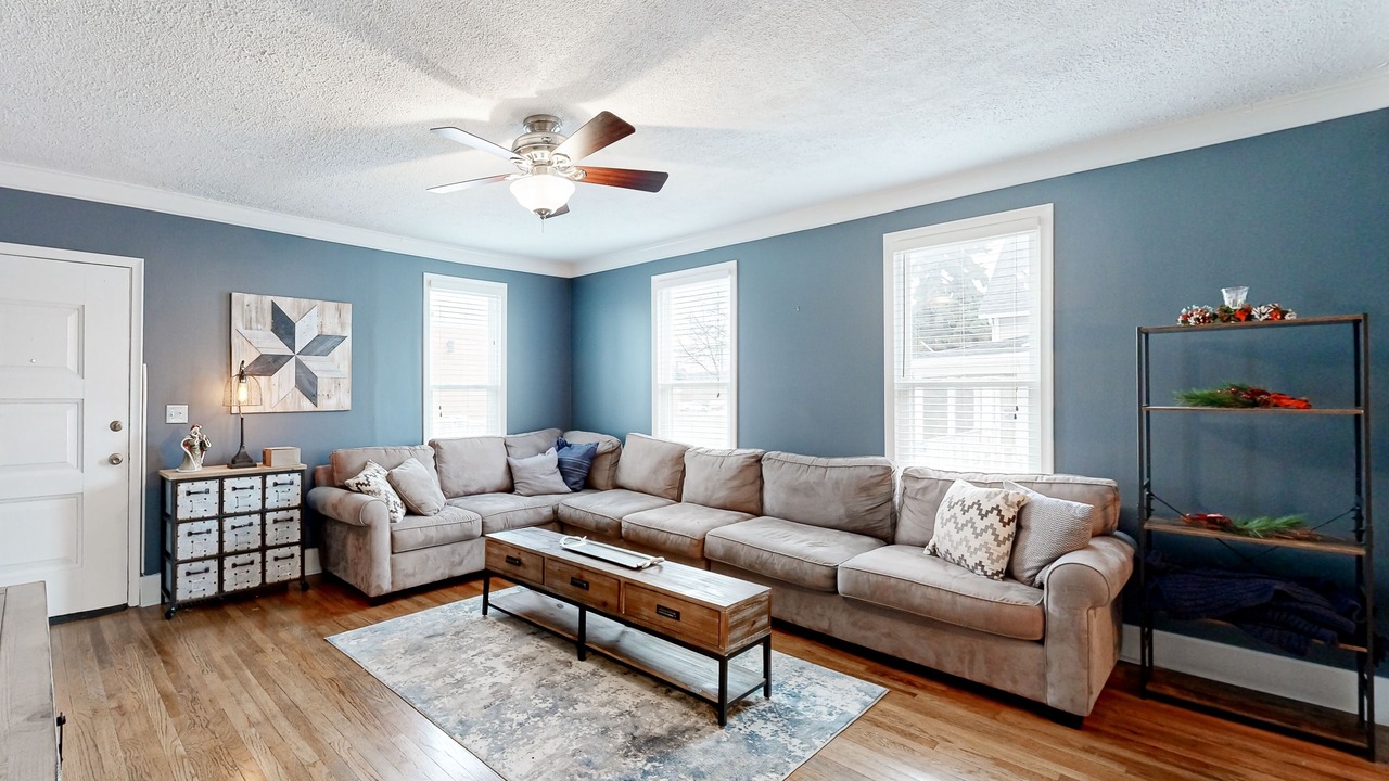 Photo of Livingroom in Plymouth