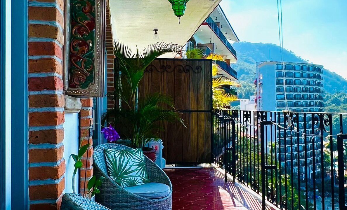 Photo of Patio Balcony in South Shore Hotel Area