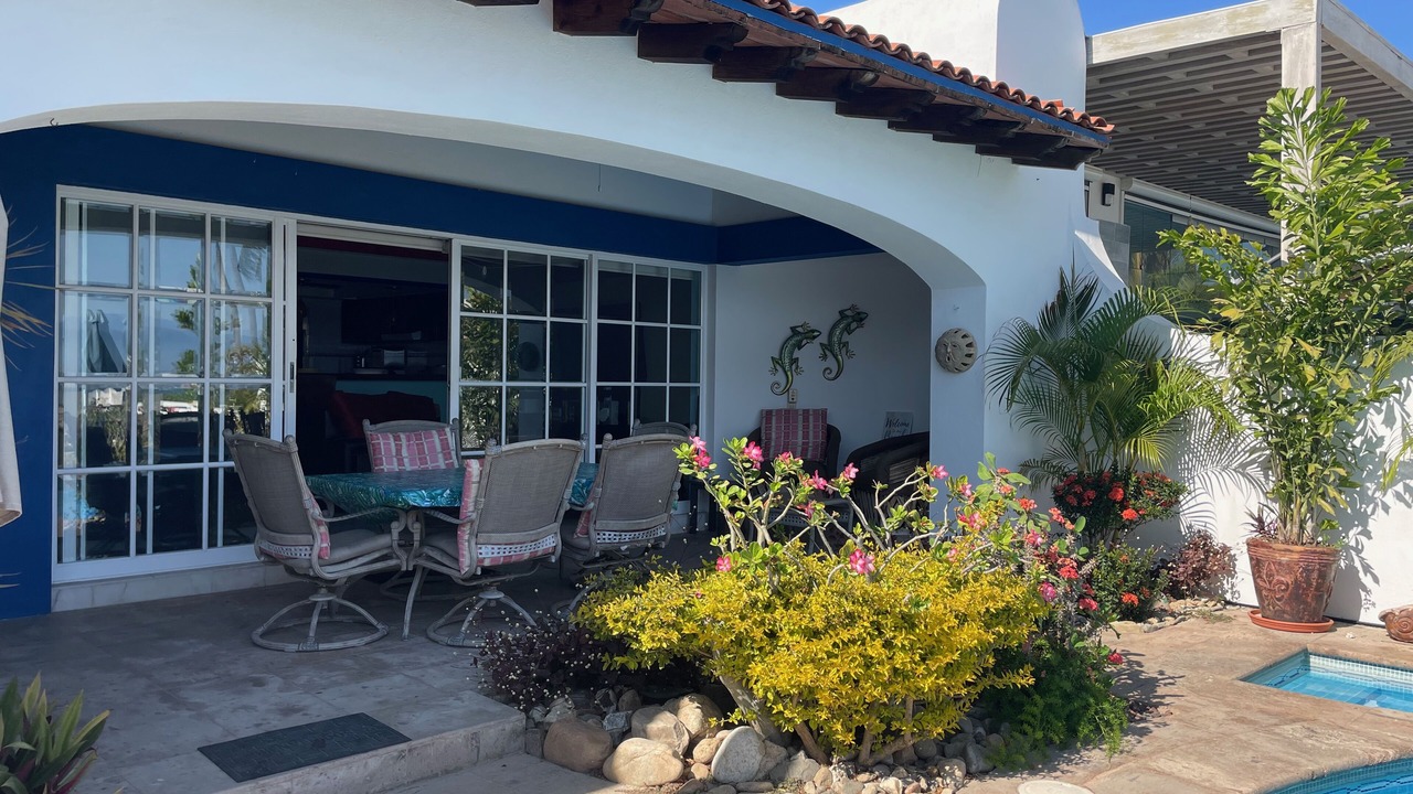 Photo of Outdoor in Flamingos