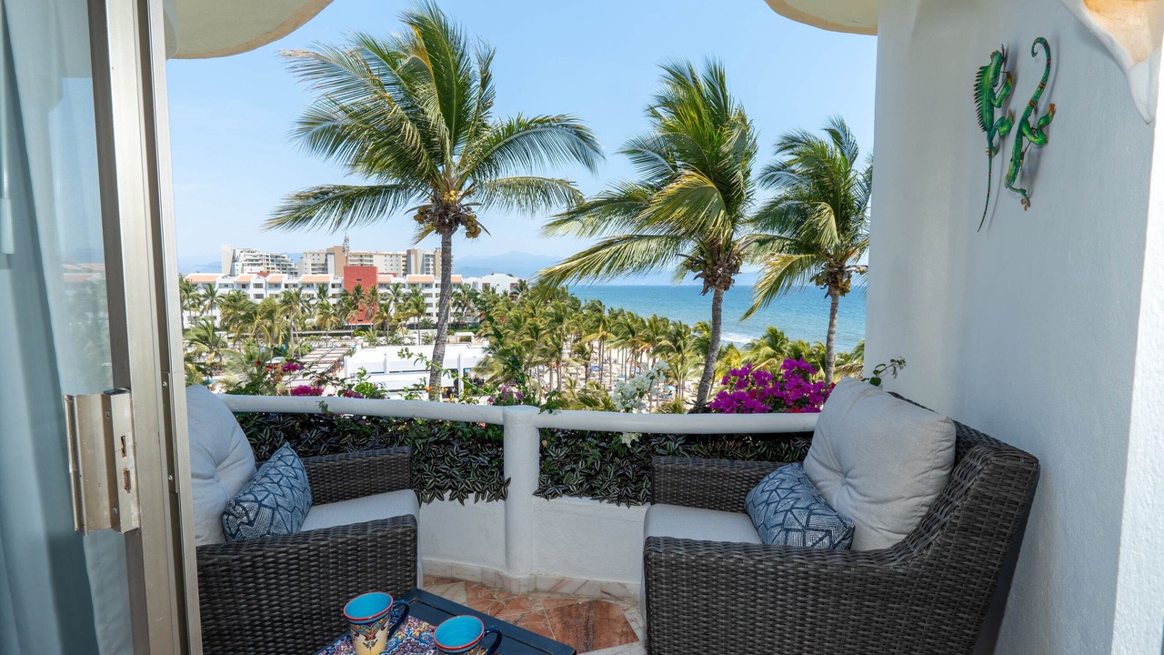 Photo of Patio Balcony in Flamingos
