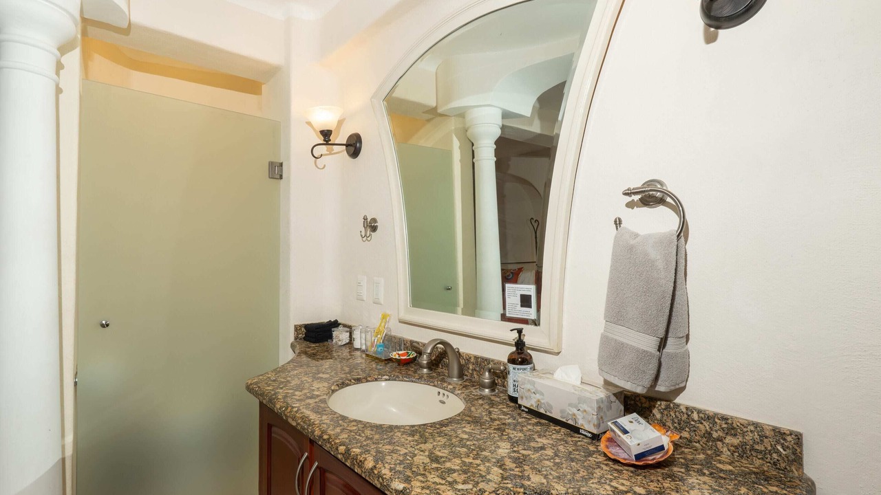 Photo of Bathroom in Flamingos