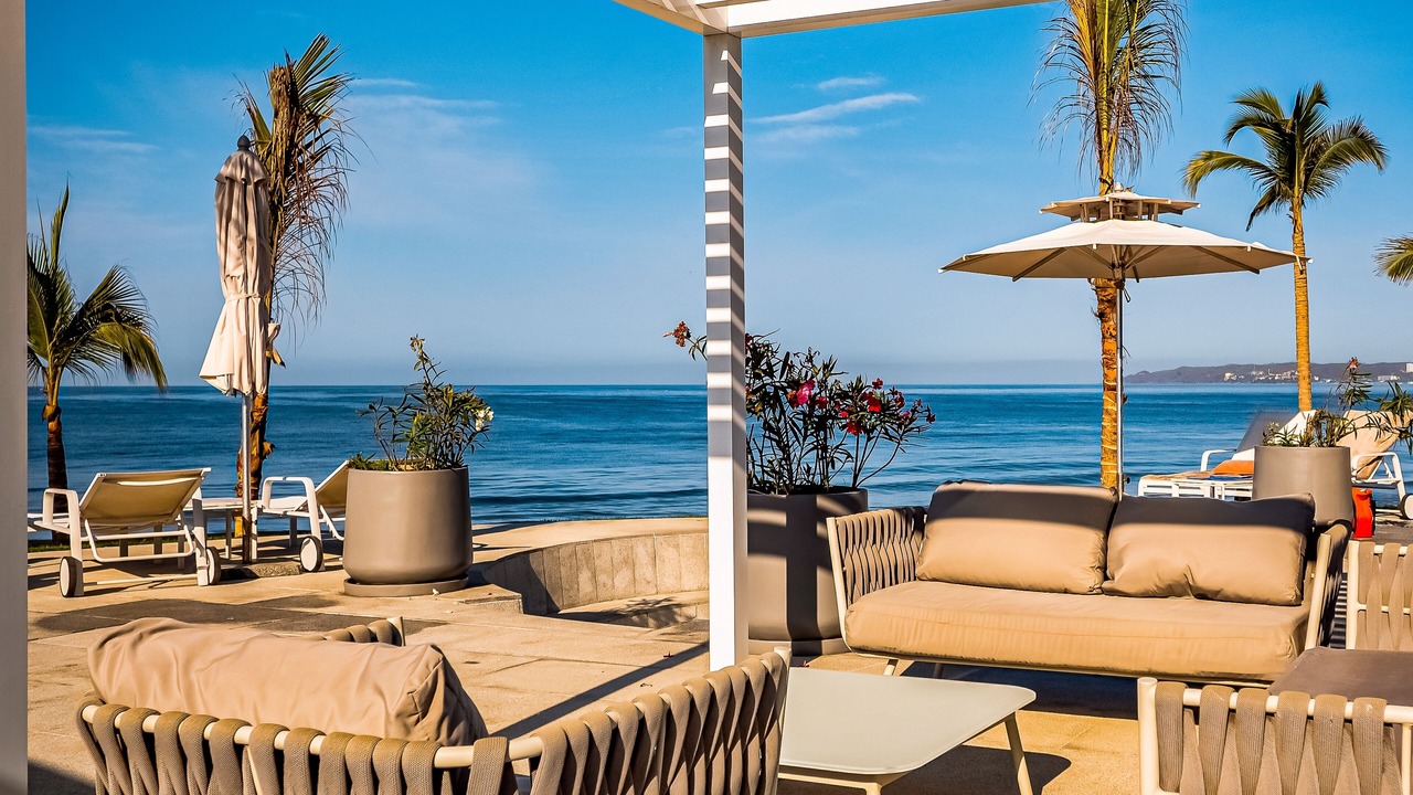 Photo of Patio Balcony in Flamingos