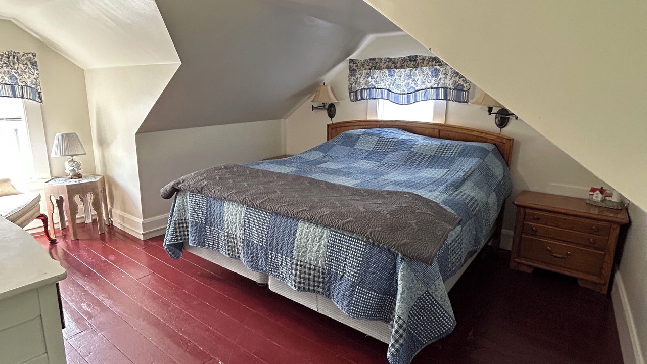 Photo of Bedroom in Moody