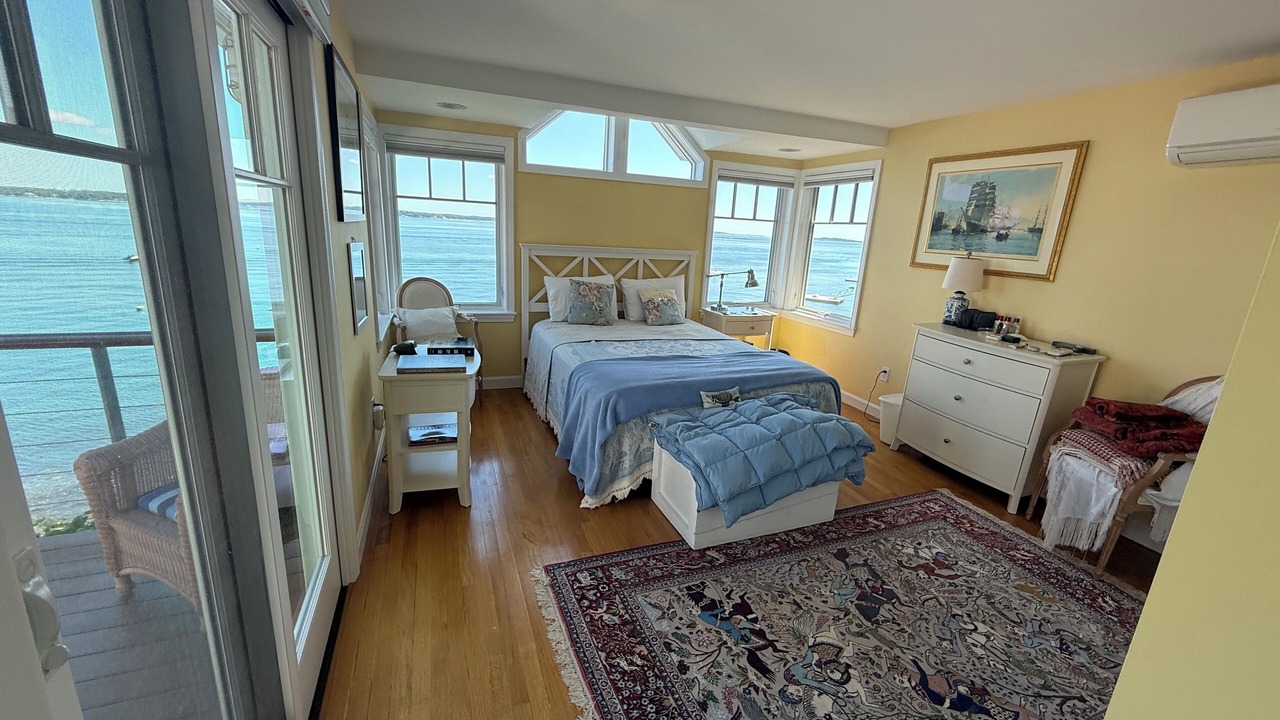 Photo of Bedroom in Prides Crossing