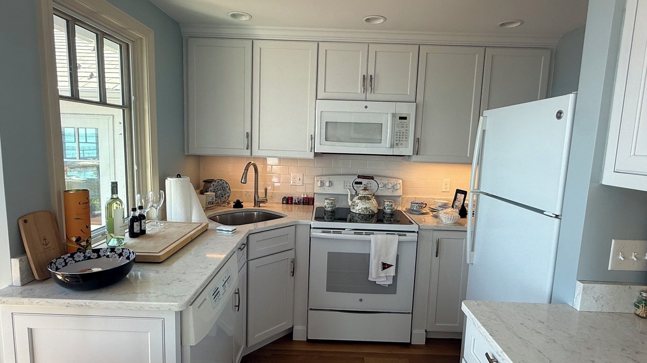 Photo of Kitchen in Prides Crossing
