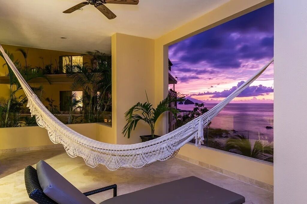 Photo of Patio Balcony in South Shore Hotel Area