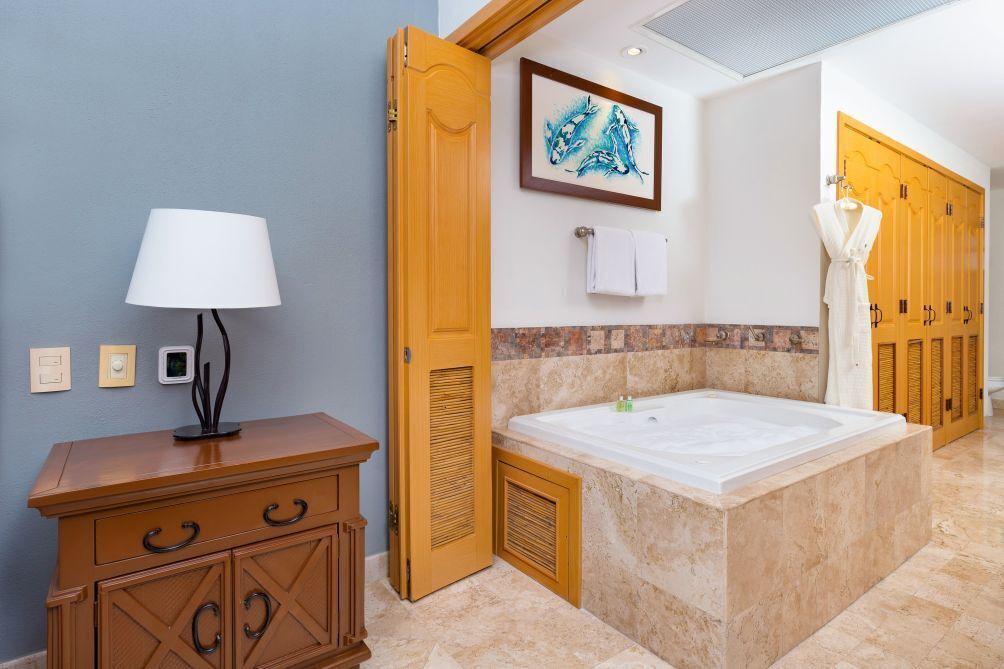 Photo of Bathroom in Flamingos