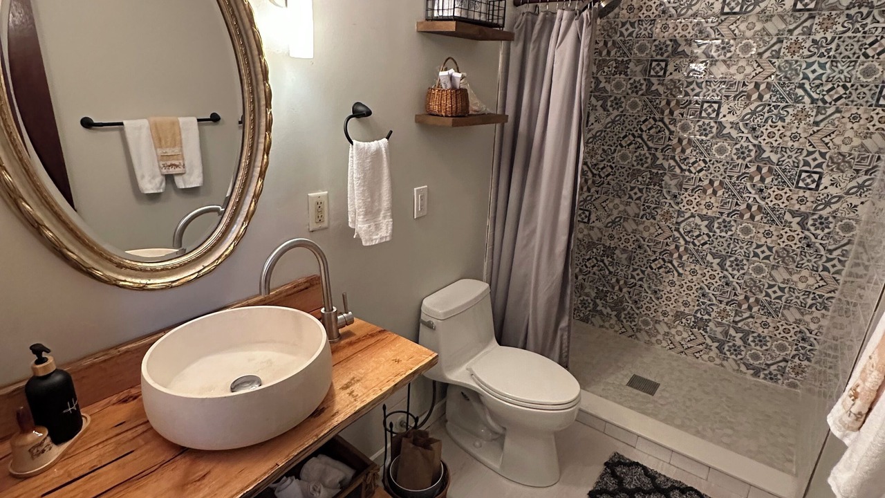 Photo of Bathroom in Unaka