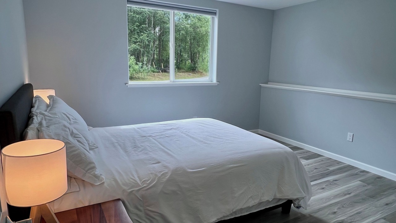 Photo of Bedroom in Knik-Fairview