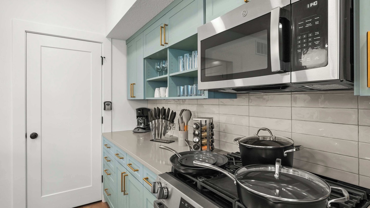 Photo of Kitchen in People's Freeway