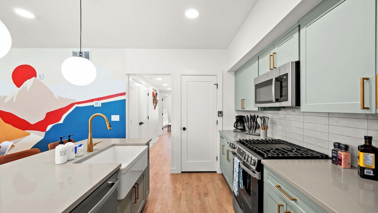 Photo of Kitchen in People's Freeway
