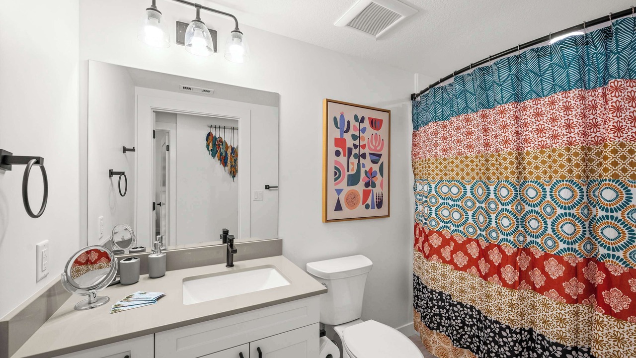 Photo of Bathroom in People's Freeway