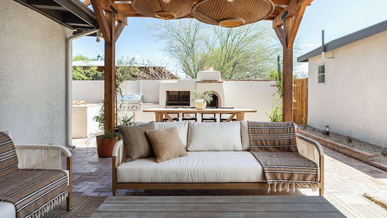 Photo of Patio Balcony in Blenman-Elm