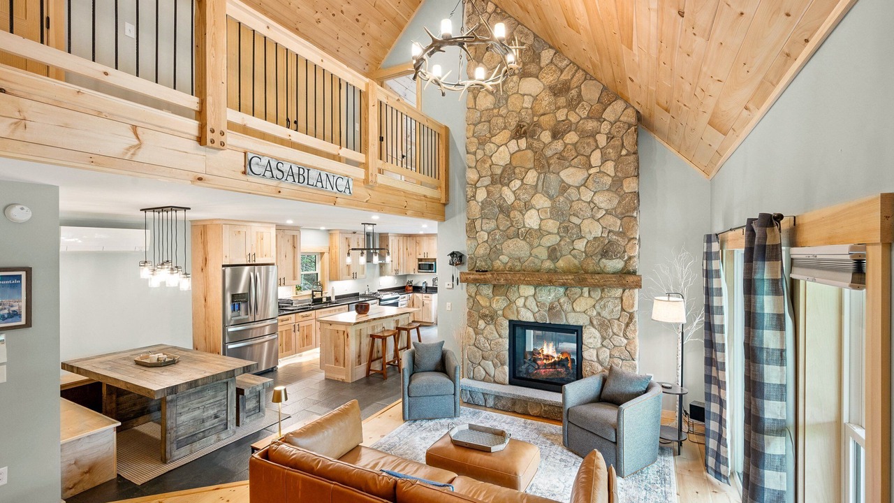 Photo of Livingroom in Rangeley