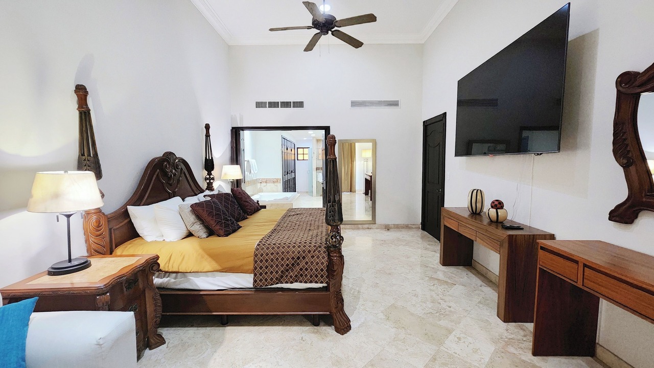 Photo of Bedroom in Flamingos