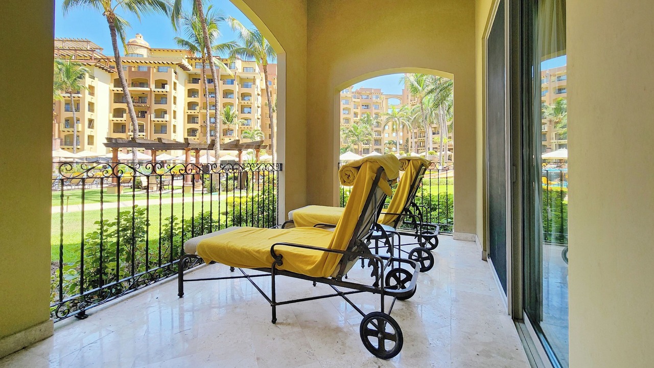 Photo of Patio Balcony in Flamingos