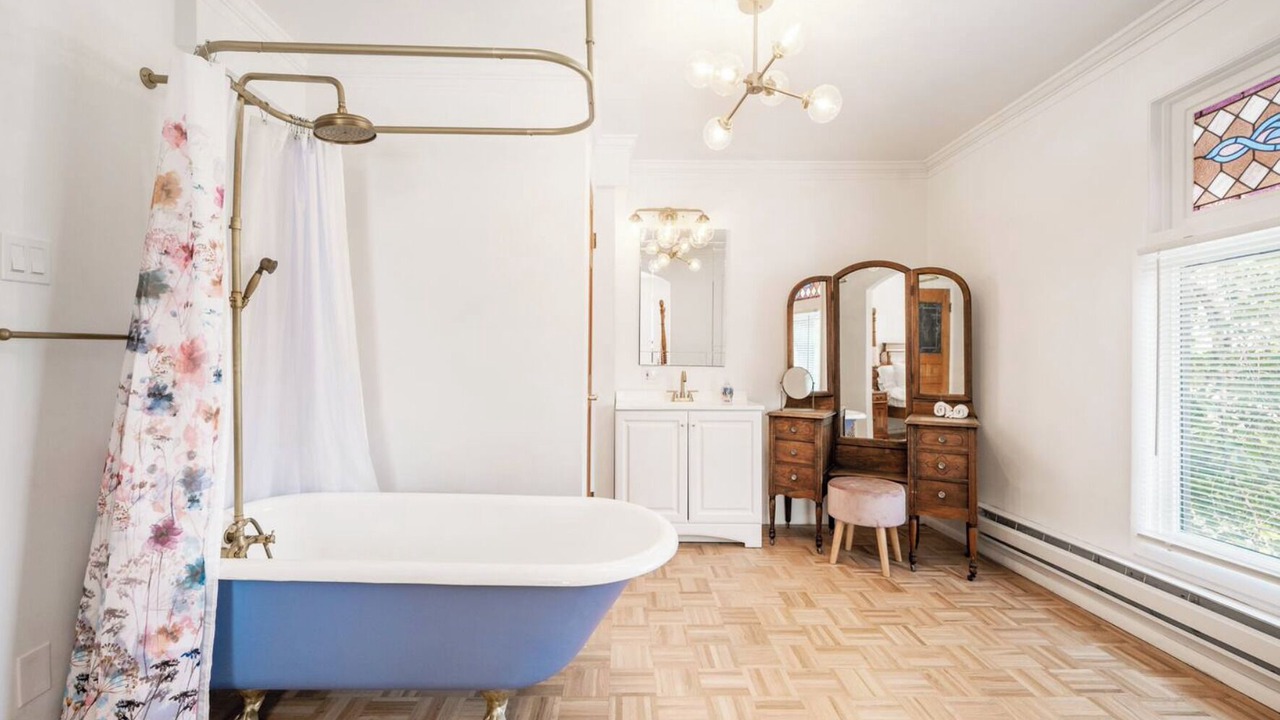 Photo of Bathroom in East Central