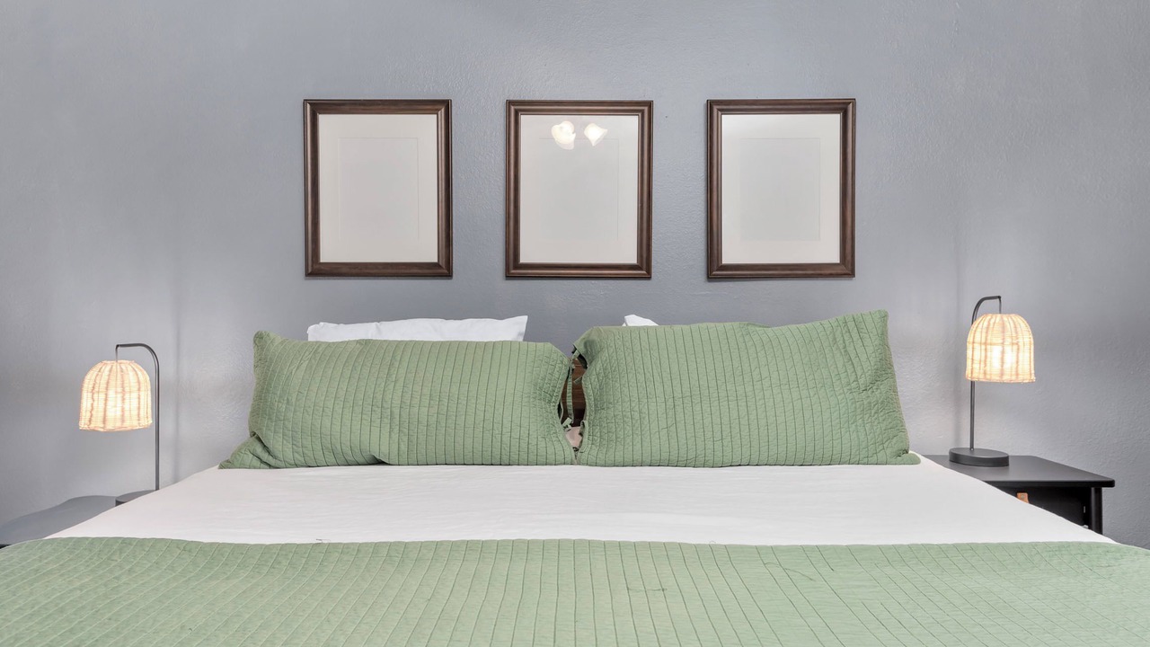 Photo of Bedroom in Bacliff