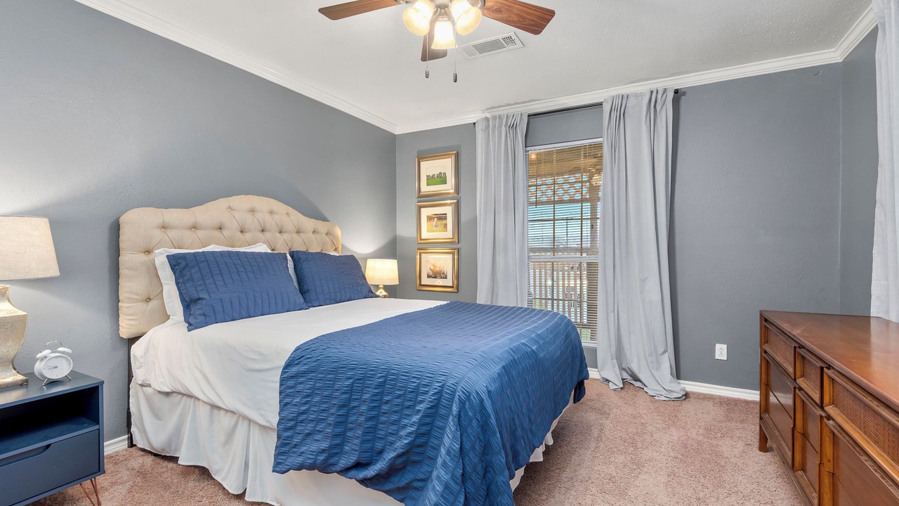 Photo of Bedroom in Bacliff