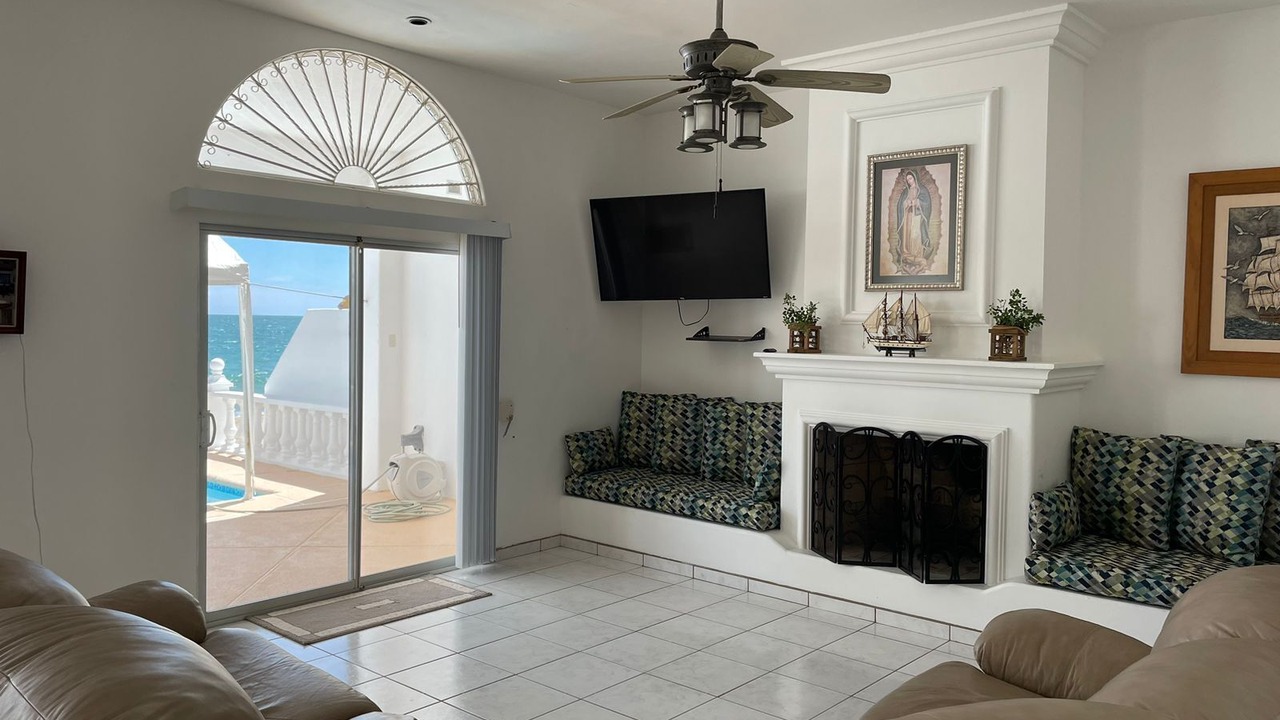 Photo of Livingroom in Bahia Kino