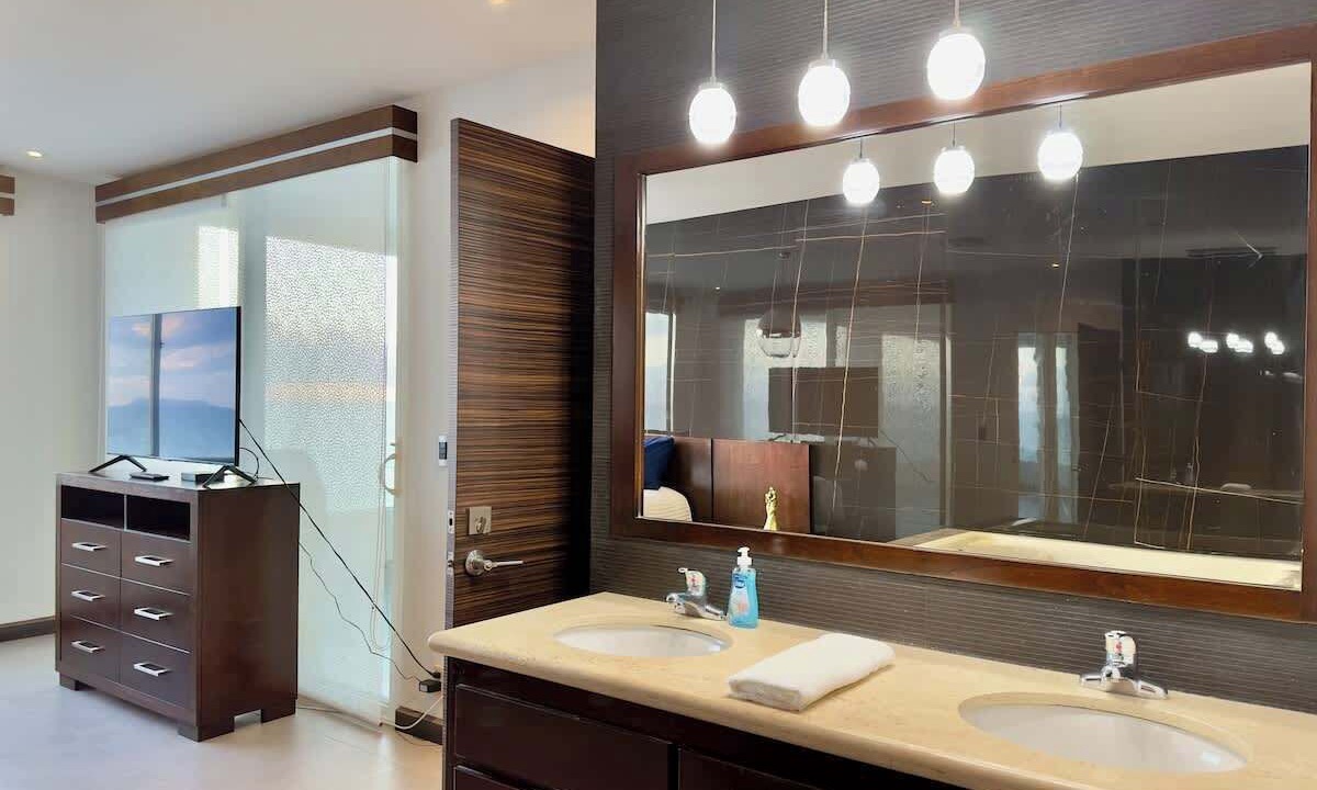 Photo of Bathroom in Costa de Oro