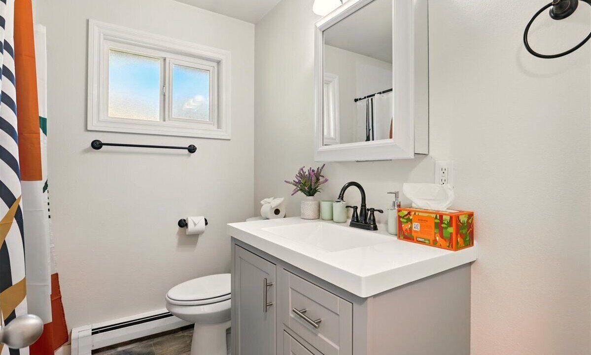 Photo of Bathroom in University Area