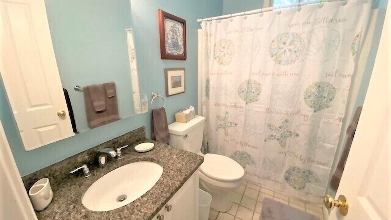 Photo of Bathroom in Summer Village
