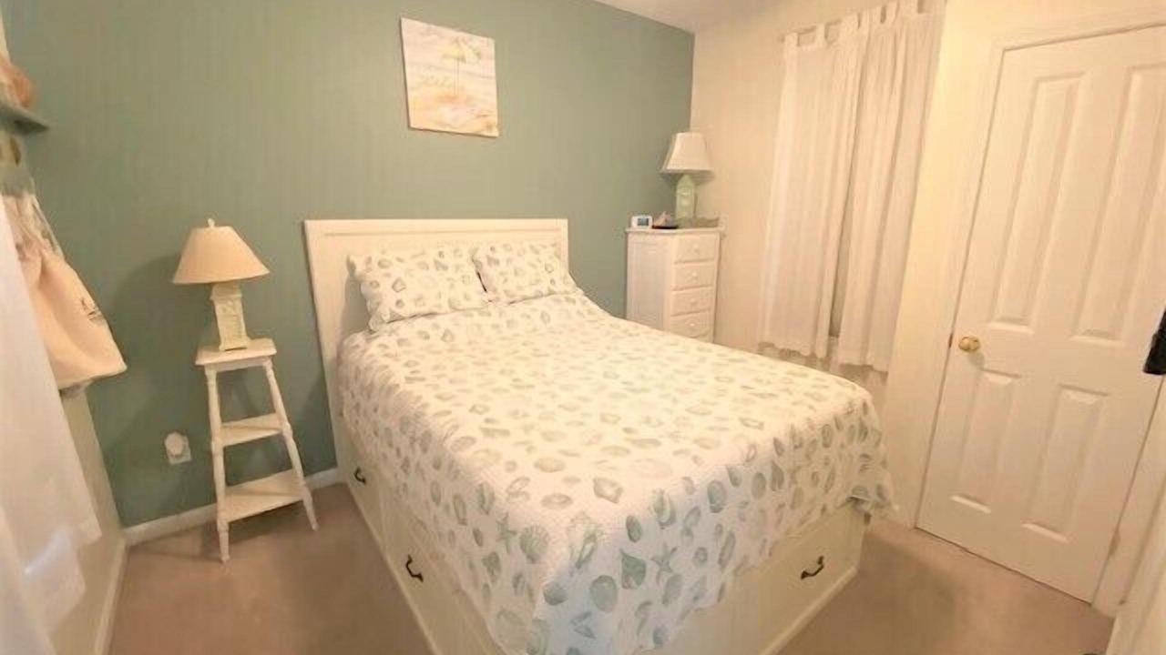 Photo of Bedroom in Summer Village