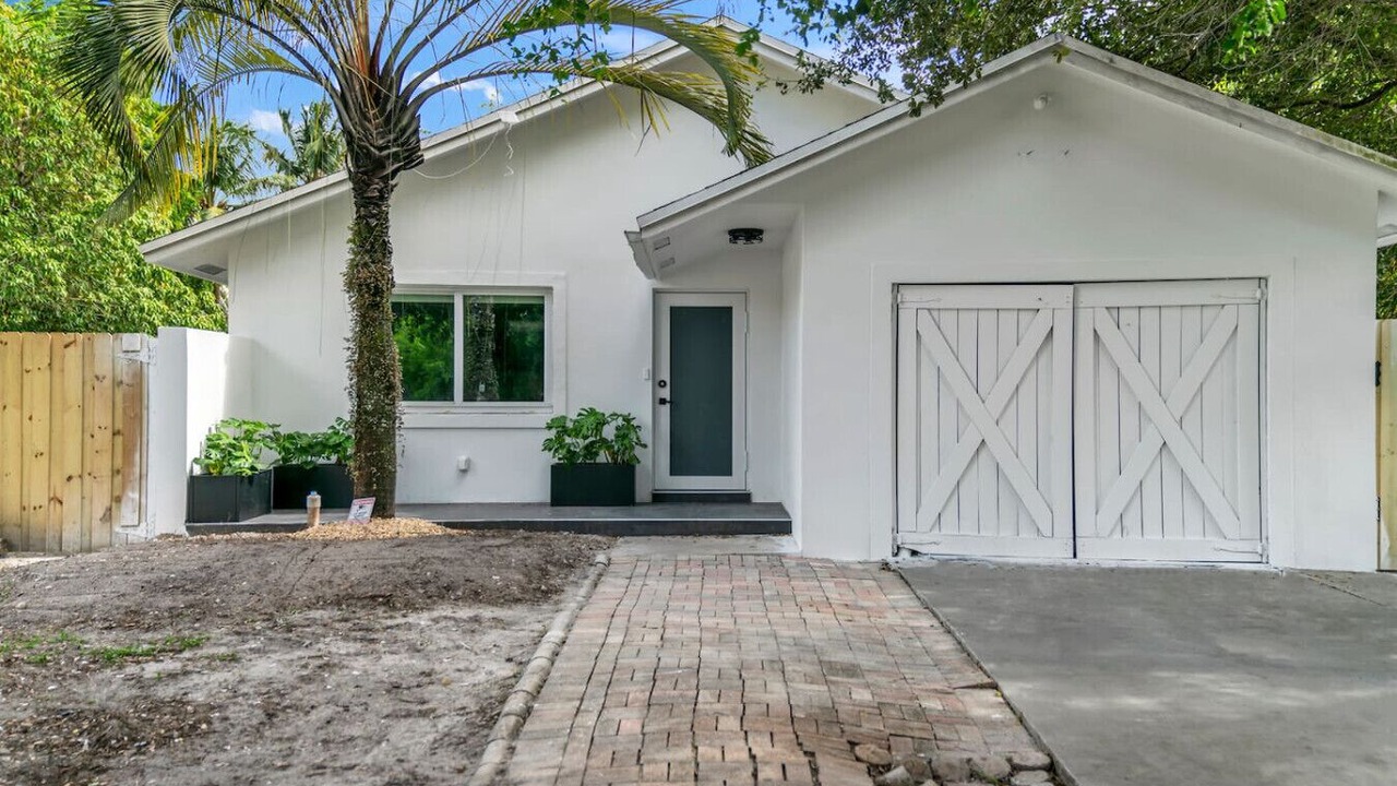 Photo of Outdoor in North Central Hollywood