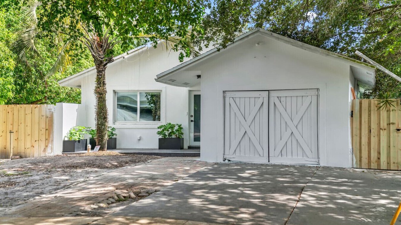 Photo of Outdoor in North Central Hollywood