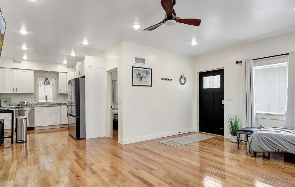 Photo of Bedroom in Russian Jack Park