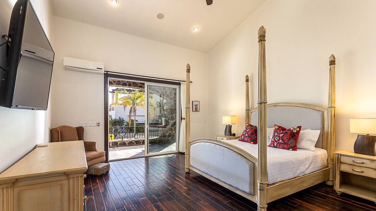 Photo of Bedroom in Buzzards