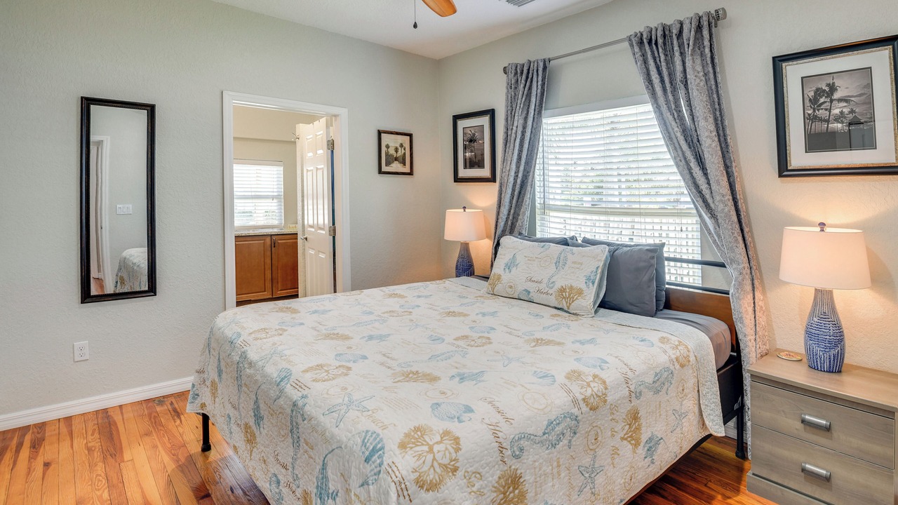 Photo of Bedroom in Historic District
