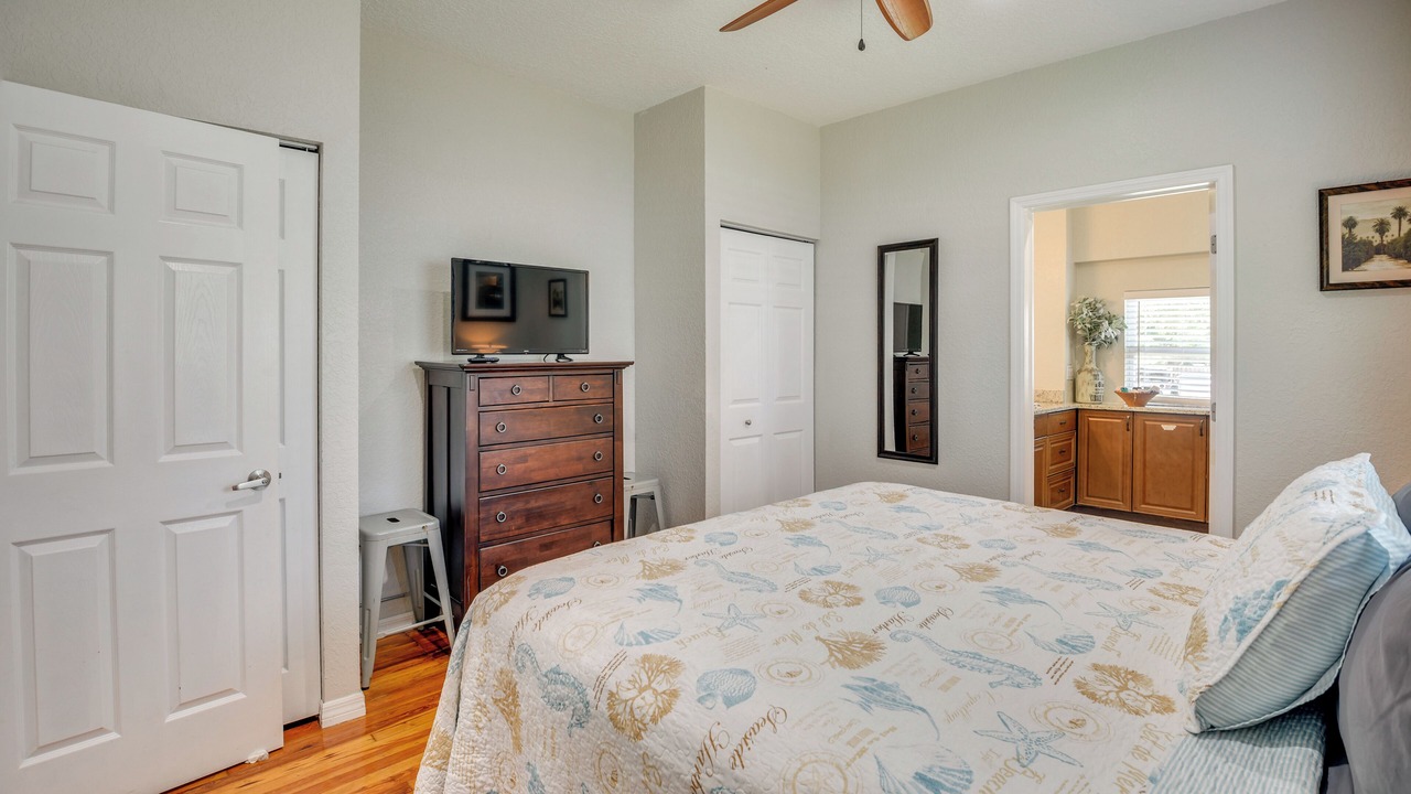 Photo of Bedroom in Historic District
