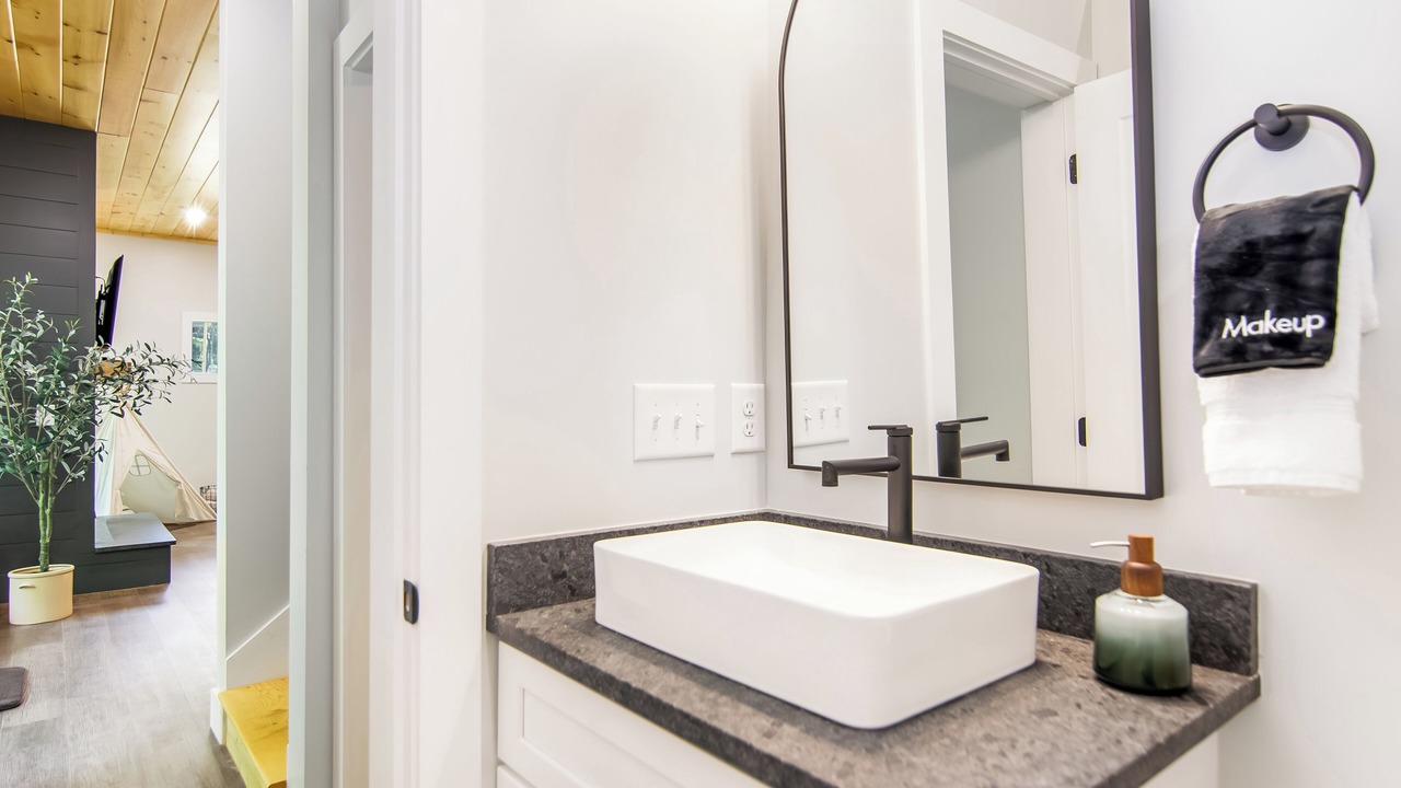 Photo of Bathroom in Eagle Mountain