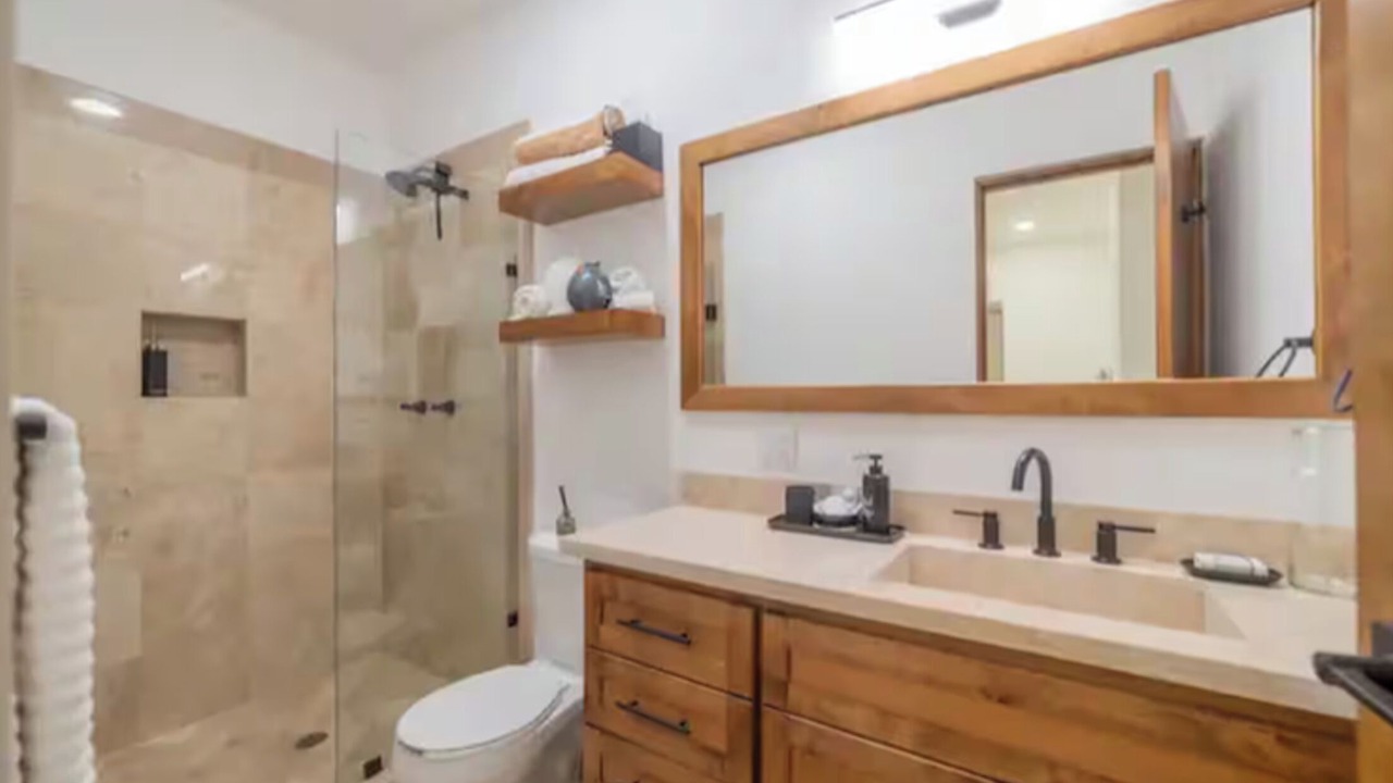 Photo of Bathroom in Esterito