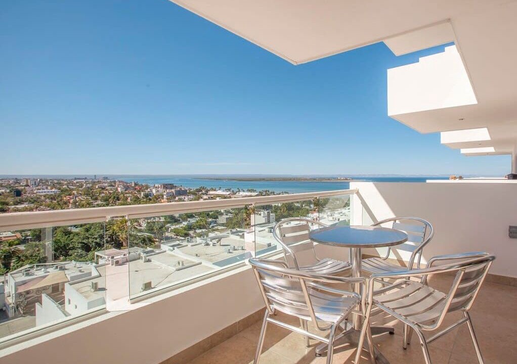 Photo of Patio Balcony in Colina del Sol