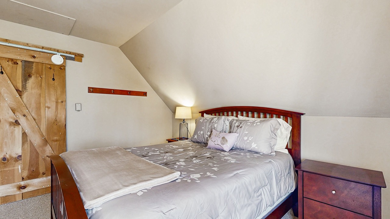 Photo of Bedroom in Greenwood