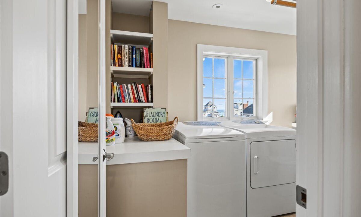Photo of Bedroom in Higgins Beach