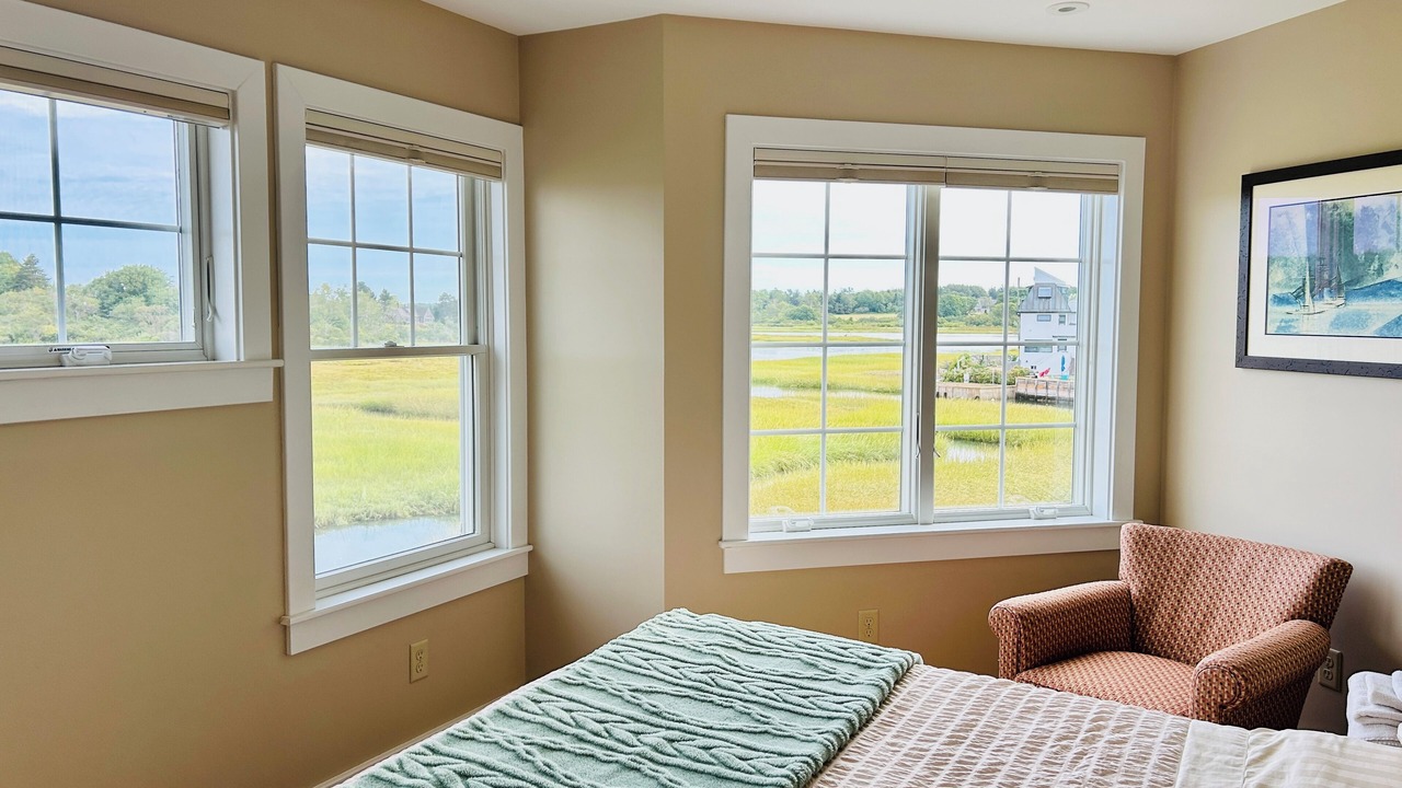 Photo of Bedroom in Higgins Beach