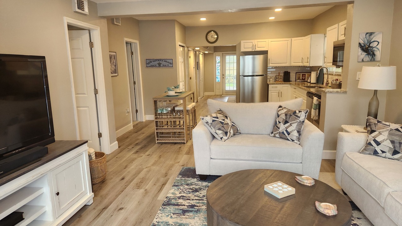 Photo of Livingroom in Historic District