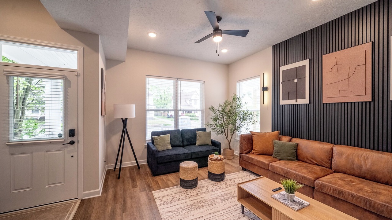 Photo of Livingroom in Cleveland