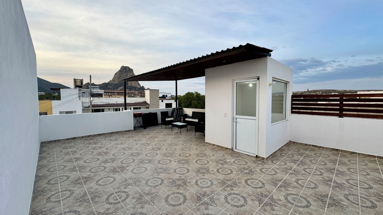 Photo of Patio Balcony in Bernal