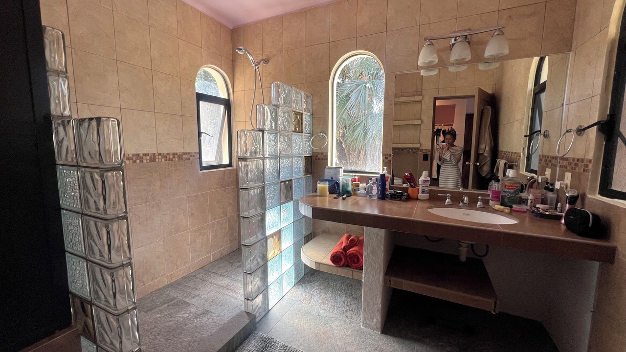 Photo of Bathroom in Flamingos