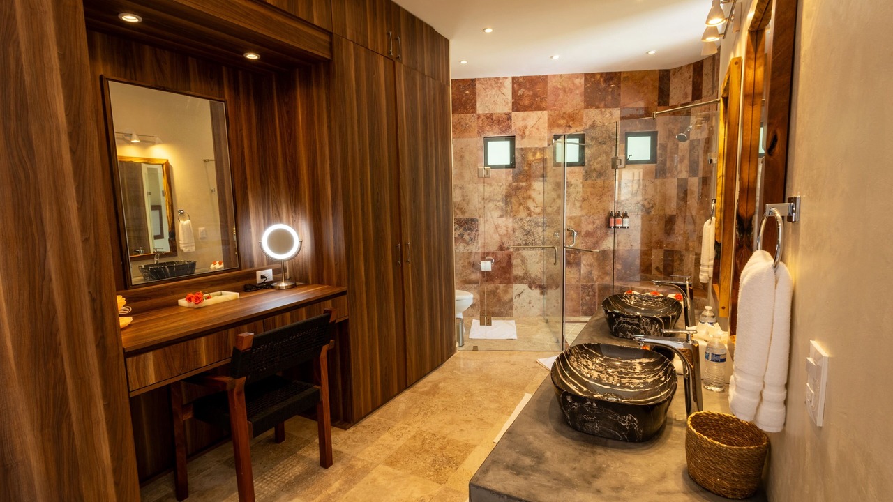 Photo of Bathroom in South Shore Hotel Area