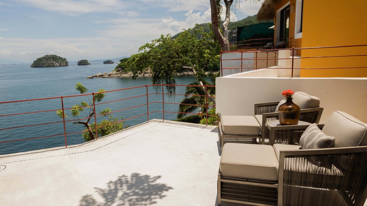 Photo of Patio Balcony in South Shore Hotel Area
