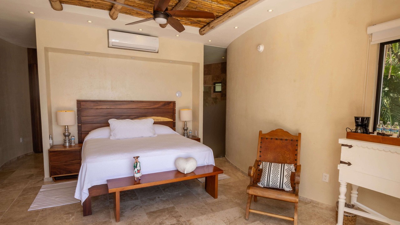 Photo of Bedroom in South Shore Hotel Area