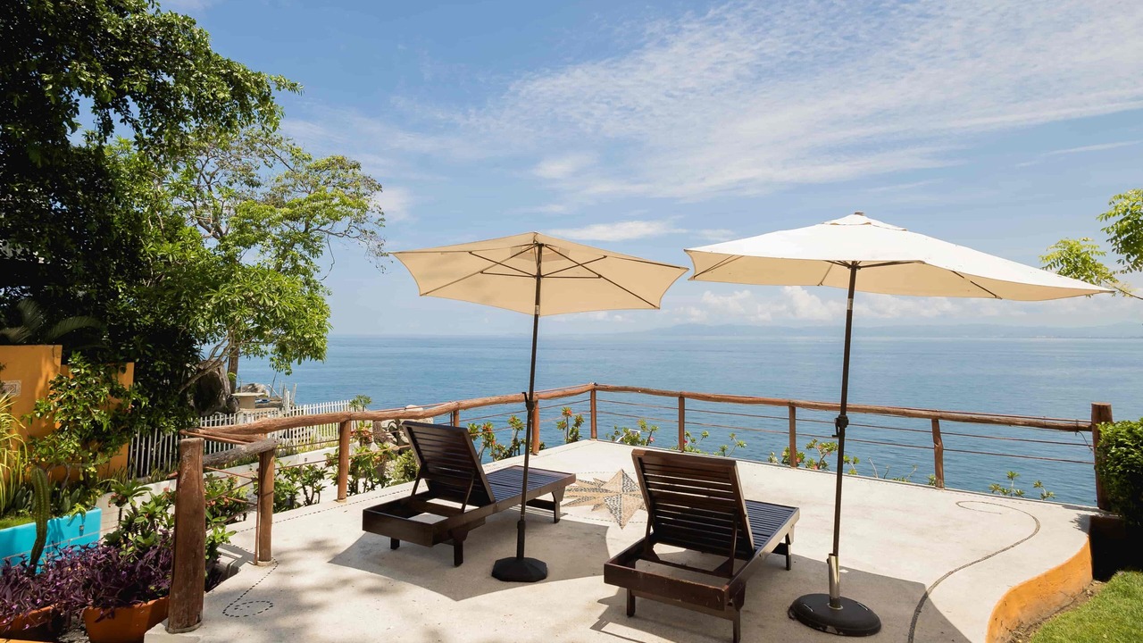 Photo of Patio Balcony in South Shore Hotel Area