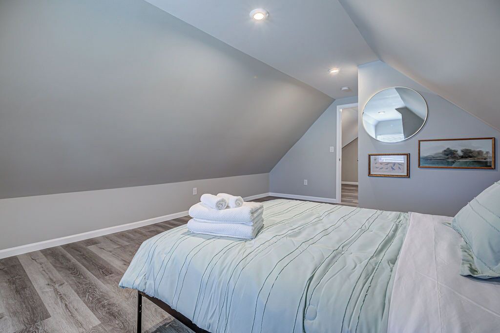 Photo of Bedroom in Roselawn Finance