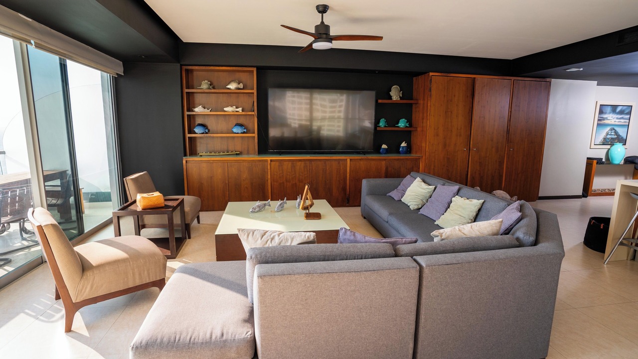 Photo of Livingroom in North Hotel Zone